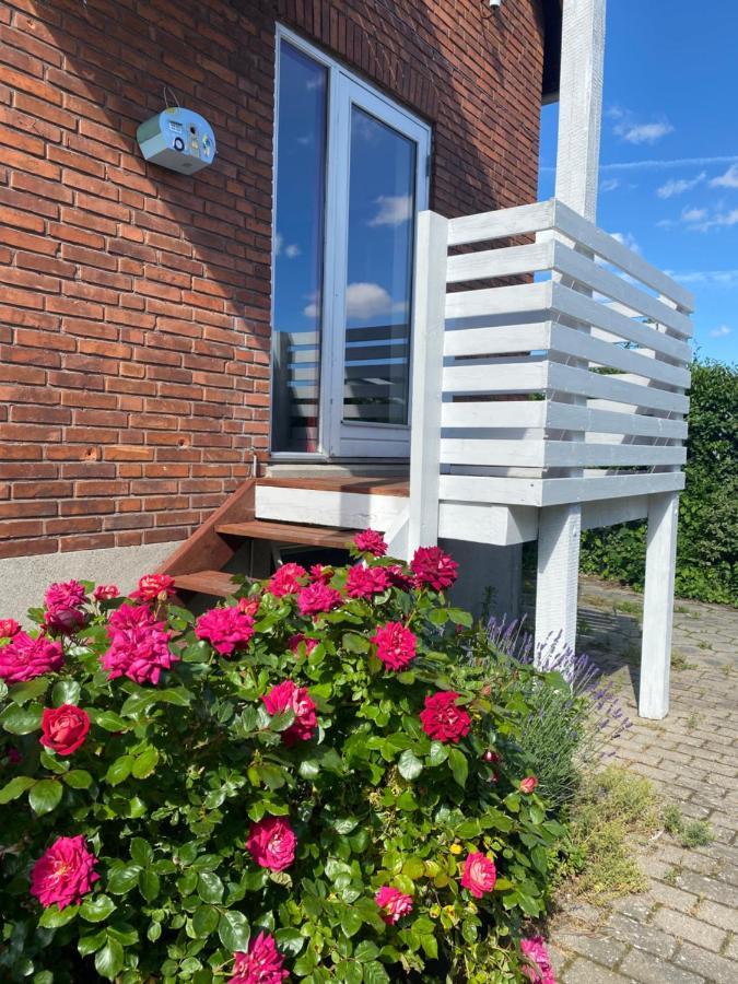 Spacious & Well Located Villa Apartement 허르레브 외부 사진