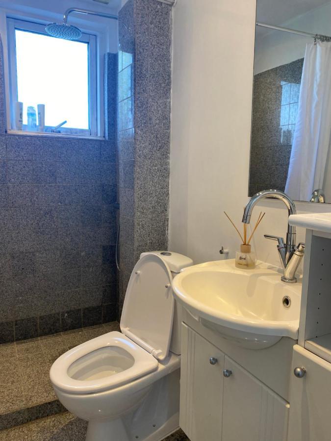 Spacious & Well Located Villa Apartement 허르레브 외부 사진