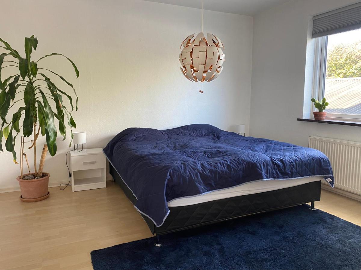 Spacious & Well Located Villa Apartement 허르레브 외부 사진