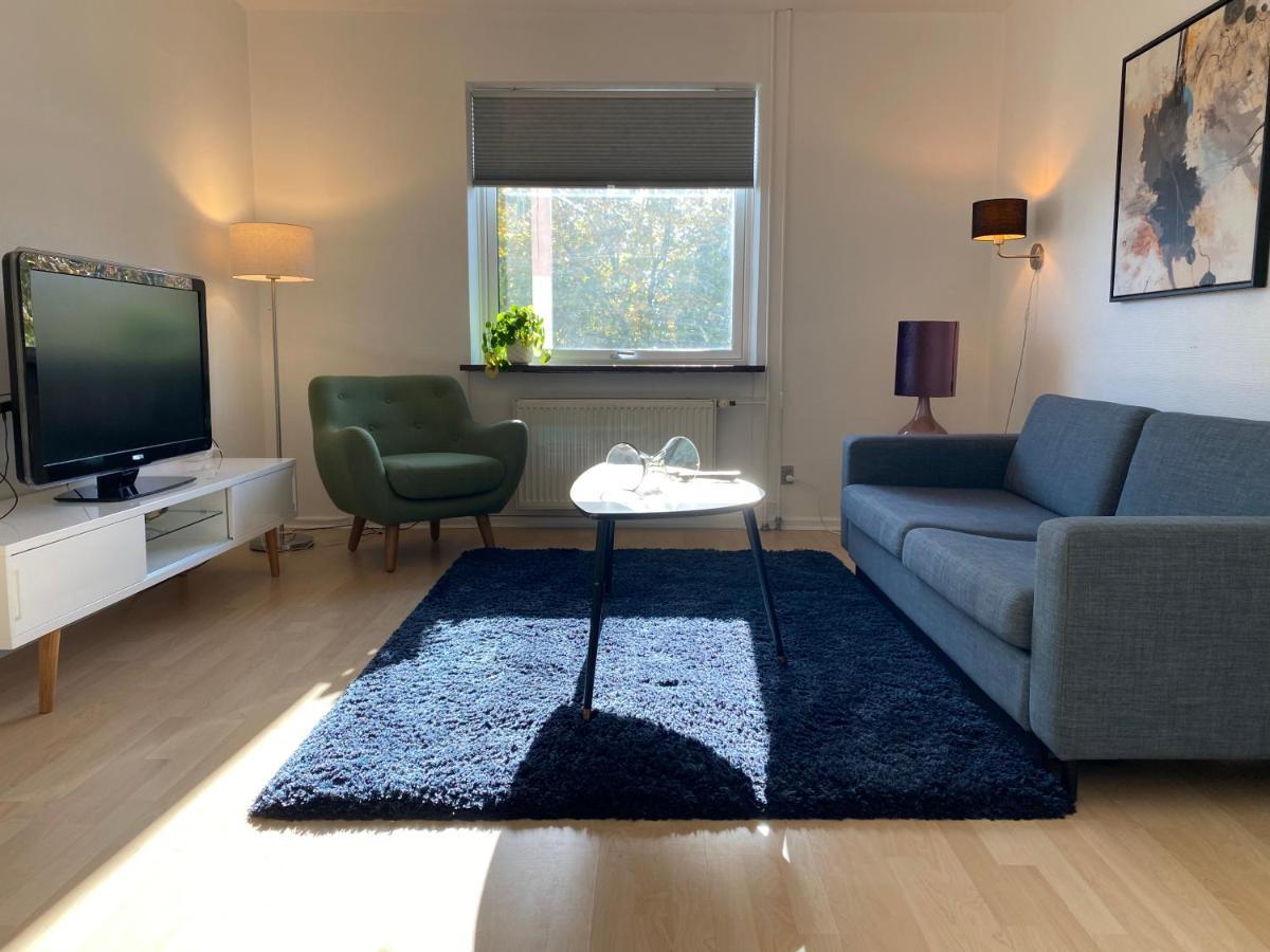 Spacious & Well Located Villa Apartement 허르레브 외부 사진